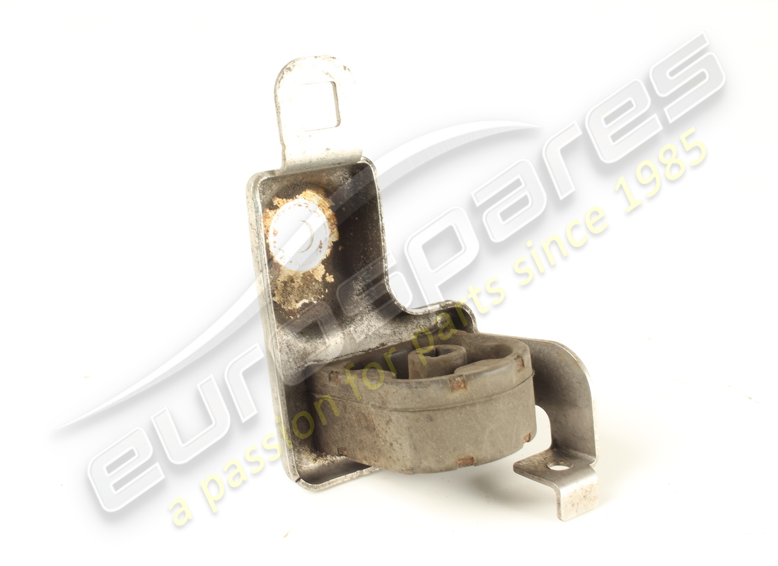 used maserati right rear counter-bracket s. part number 670001531 (2)