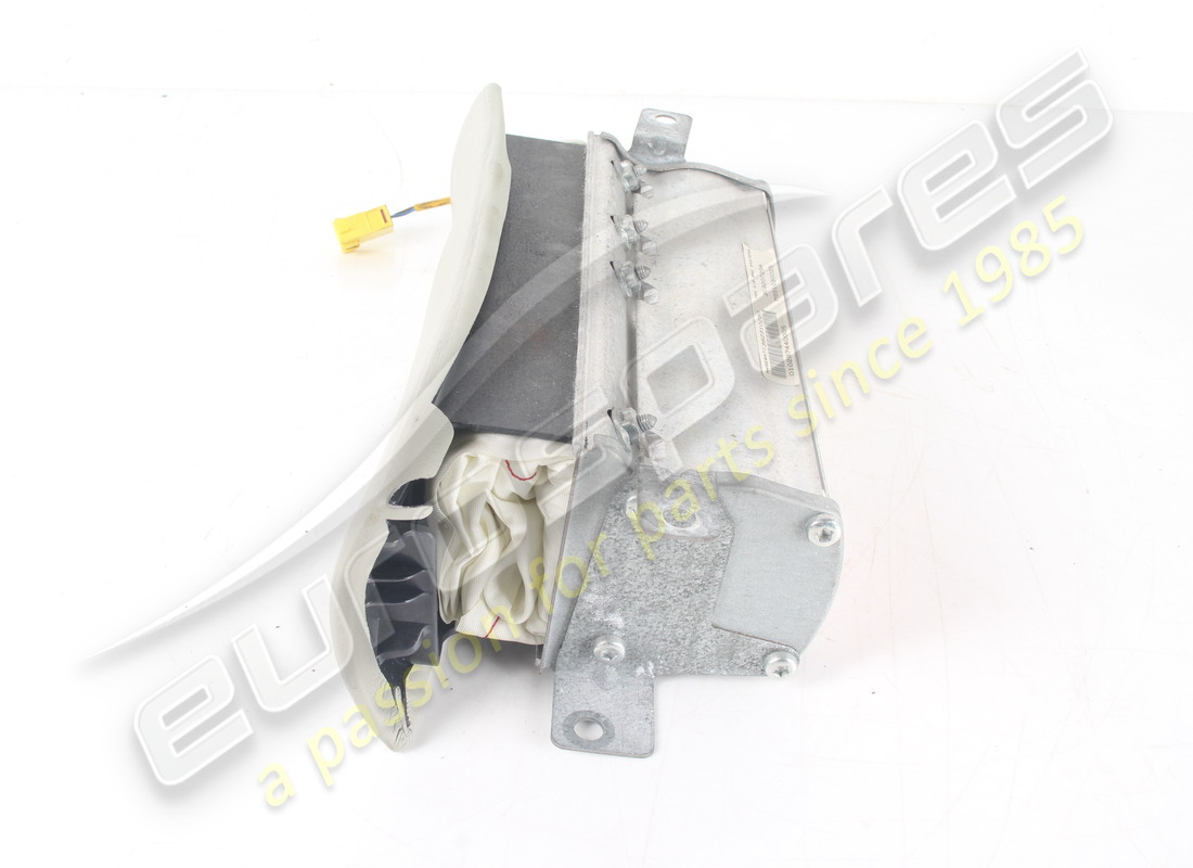 USED MASERATI PASSENGER SIDE AIRBAG RHD PART NUMBER 9810006.. (2) used maserati passenger side airbag rhd part number 9810006.. (2)