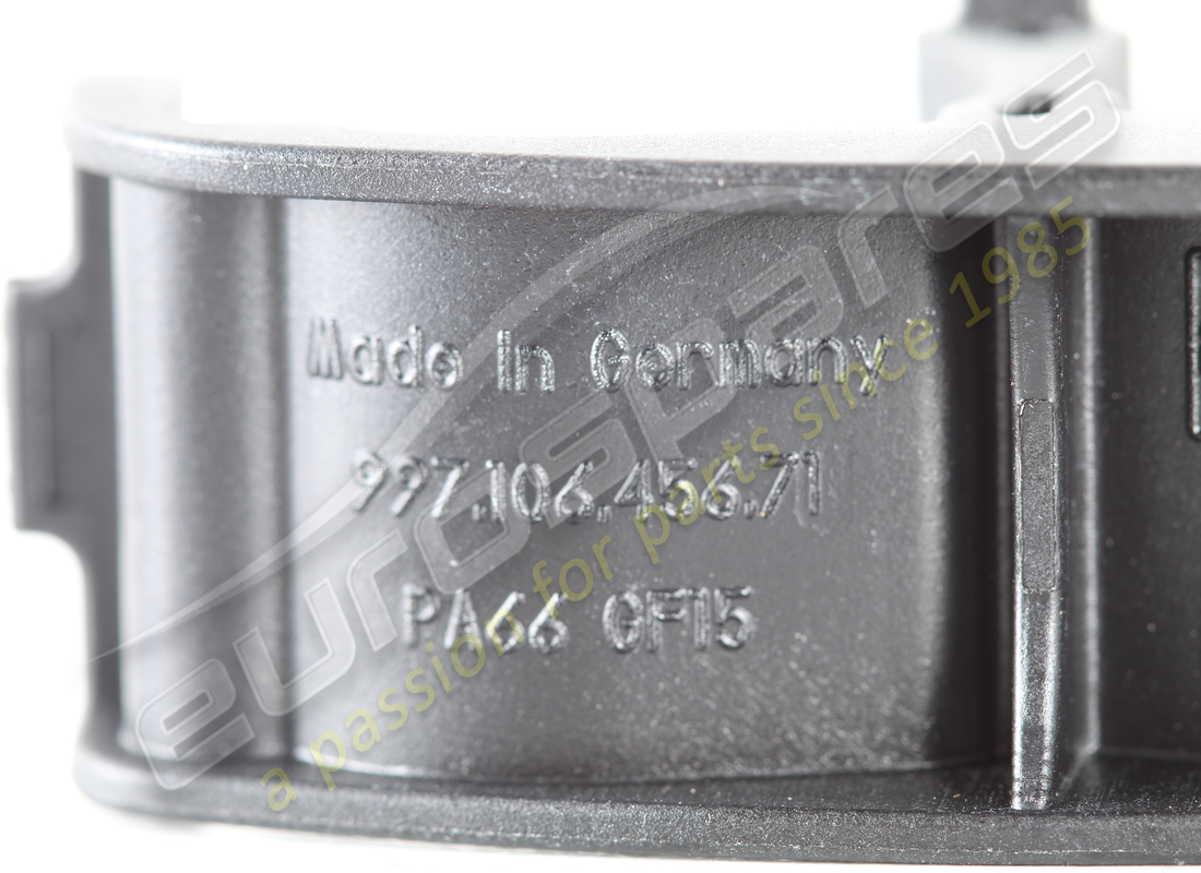 NEW PORSCHE RETAINER. PART NUMBER 99710645671 (4) new porsche retainer. part number 99710645671 (4)