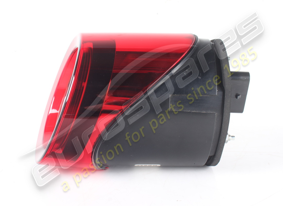 used ferrari outer lh tail light. part number 317208 (2)