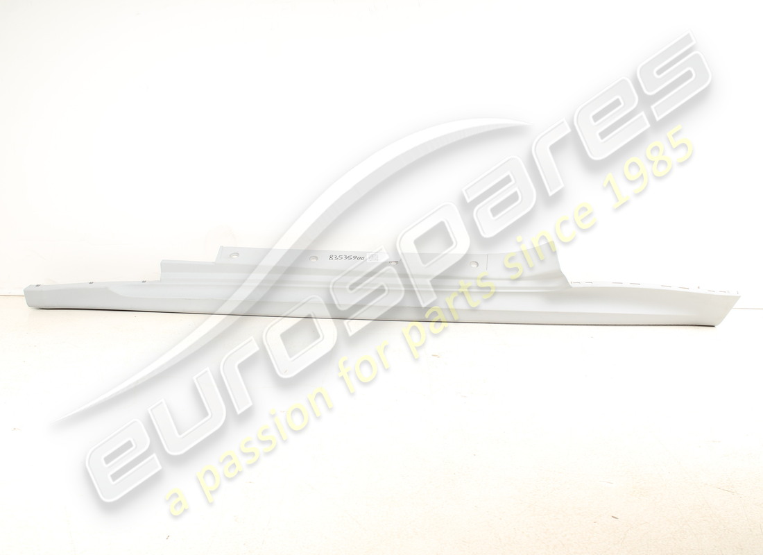 new maserati lh side skirtmc stradale. part number 83535900 (1)