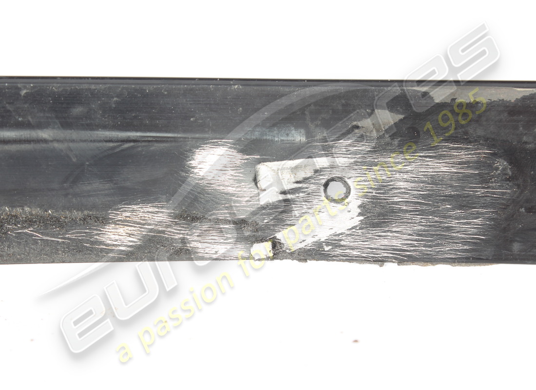 USED FERRARI RH RAIL GTB. PART NUMBER 60260106 (2) used ferrari rh rail gtb. part number 60260106 (2)