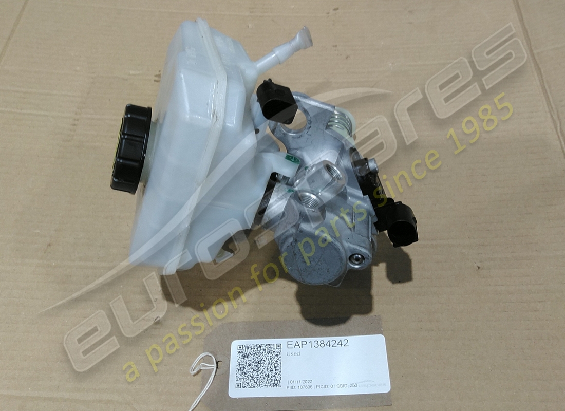 USED EUROSPARES TANDEM MASTER CYLINDER & RESERVOIR. PART NUMBER EAP1384242 (2) used eurospares tandem master cylinder & reservoir. part number eap1384242 (2)