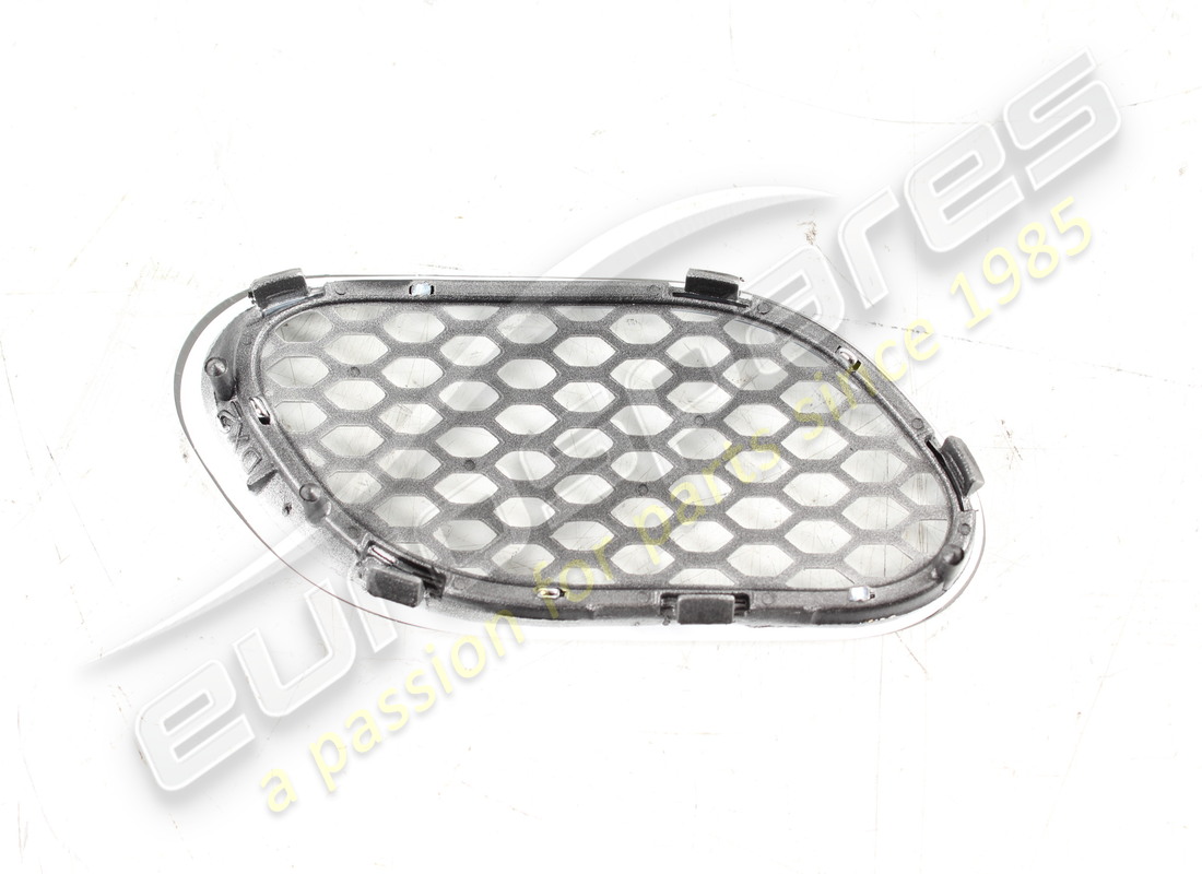 NEW MASERATI RH LATERAL AIR OUTLET OPEN. PART NUMBER 69283200 (1) new maserati rh lateral air outlet open. part number 69283200 (1)