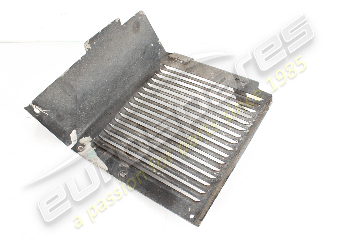 USED FERRARI RH REAR GRAVEL GUARD. PART NUMBER 65432000 (1) used ferrari rh rear gravel guard. part number 65432000 (1)