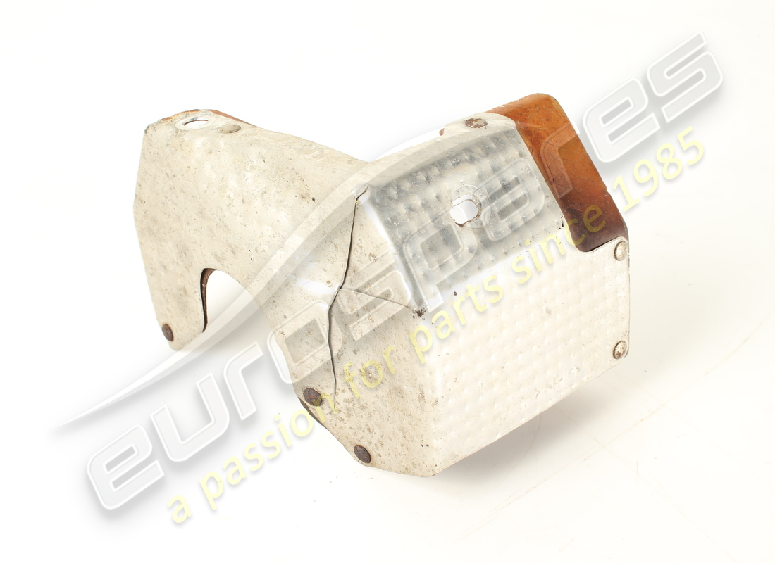 used ferrari lh bushing heat shield. part number 333758 (2)