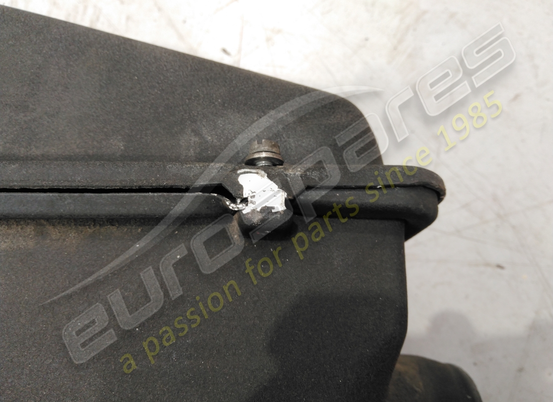DAMAGED FERRARI LH AIR INTAKE. PART NUMBER 162635 (2) damaged ferrari lh air intake. part number 162635 (2)