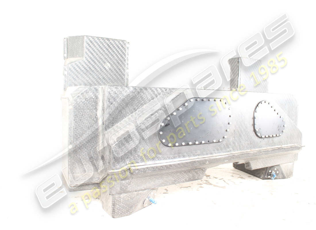 damaged eurospares tank bladder & complete fuel tank container only. part number eap1493248 (2)