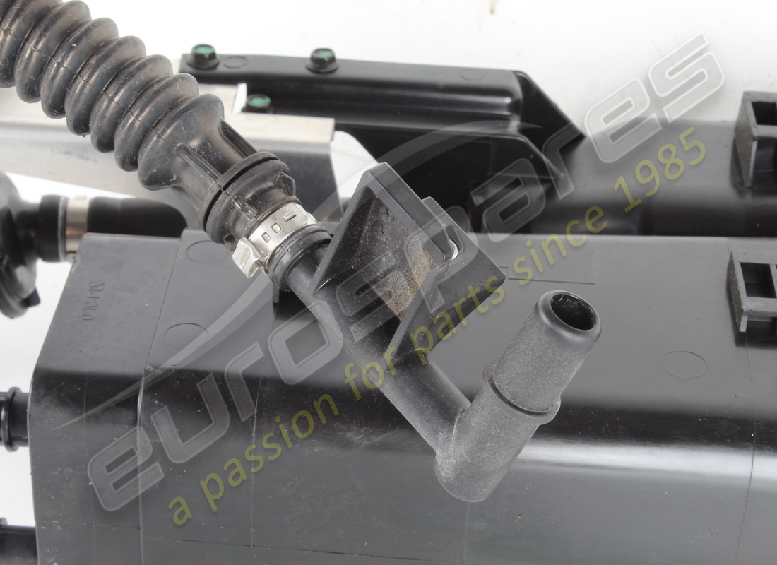 USED FERRARI FILTRO VAPORI COMPLETE. PART NUMBER 895452 (4) used ferrari filtro vapori complete. part number 895452 (4)