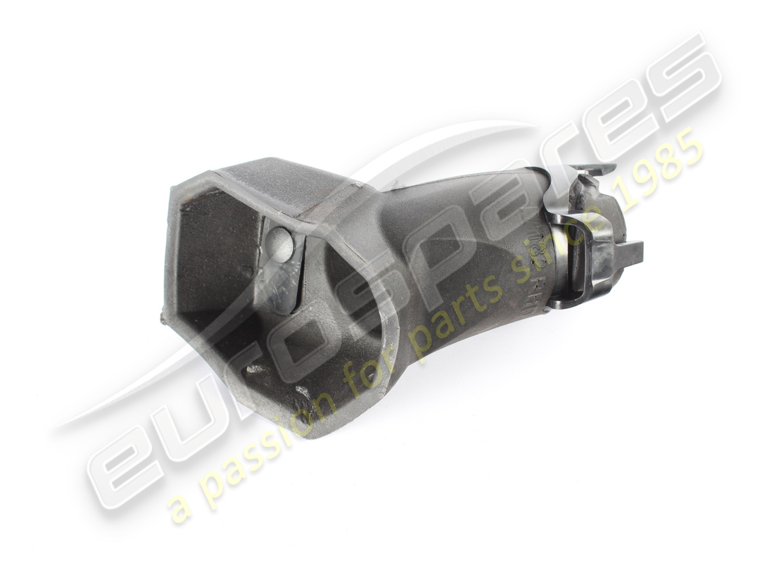 USED Maserati CAP . PART NUMBER 670175104 (1)