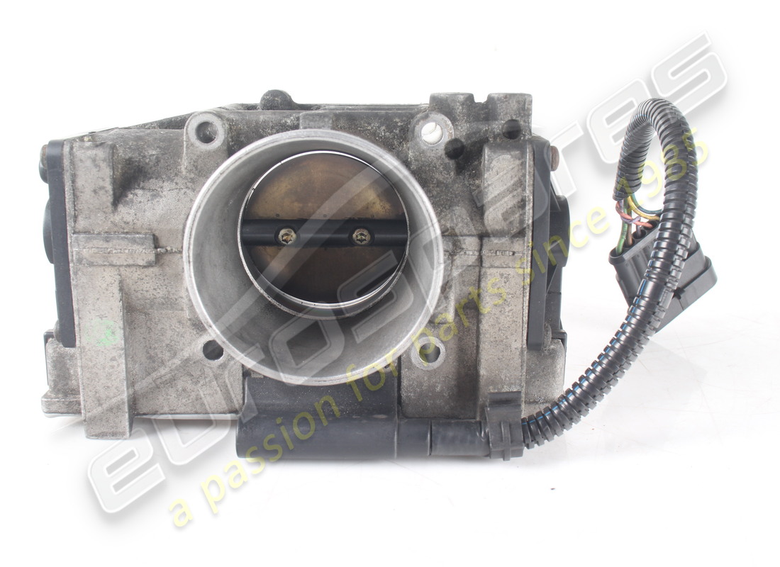 used maserati throttle body. part number 585064604 (2)