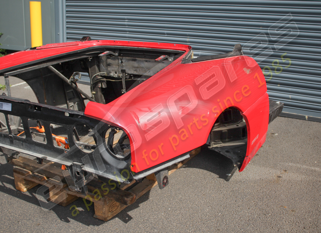 USED FERRARI COMPLETE REAR END - VALID FOR SPIDER. PART NUMBER EAP1084933 (2) used ferrari complete rear end - valid for spider. part number eap1084933 (2)