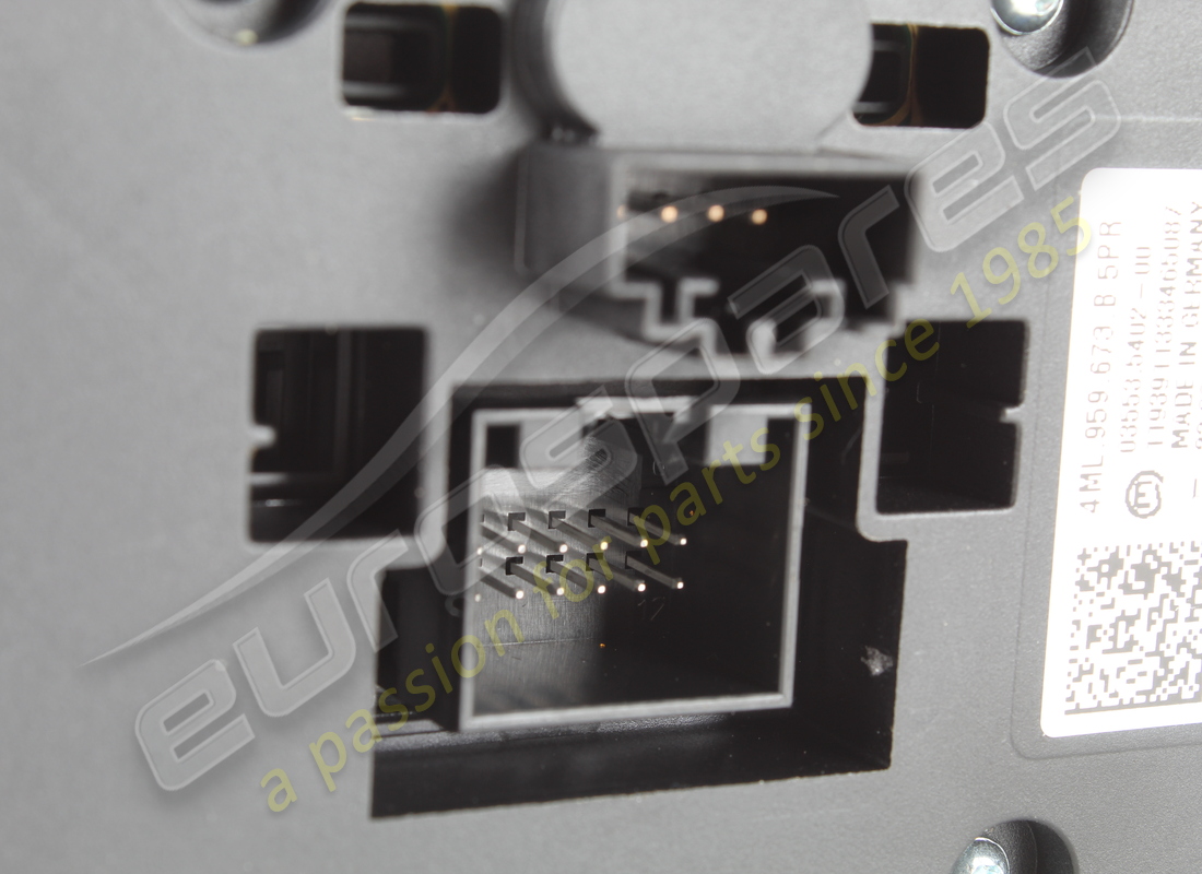 USED LAMBORGHINI SWITCH STRIP. PART NUMBER 4ML959673B (3) used lamborghini switch strip. part number 4ml959673b (3)