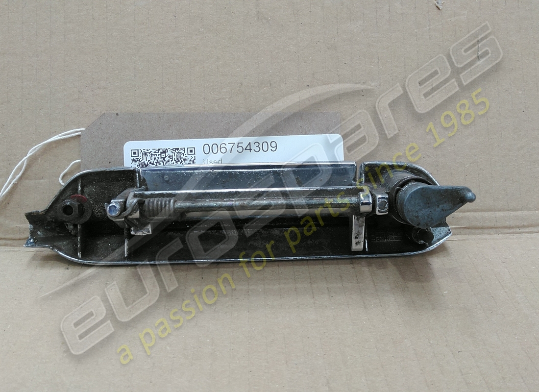 USED LAMBORGHINI LH EXTERIOR DOOR HANDLE. PART NUMBER 006754309 (2) used lamborghini lh exterior door handle. part number 006754309 (2)