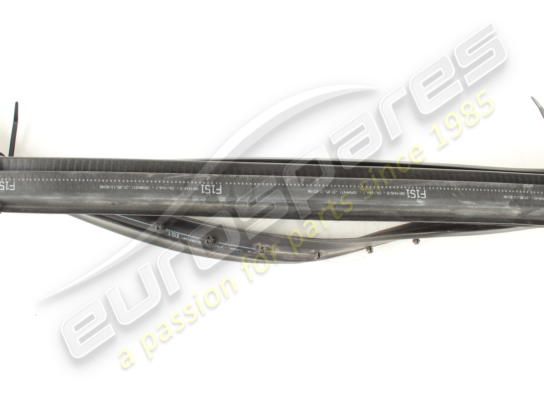 used ferrari rh inner window scraper seal. part number 84311900 (4)