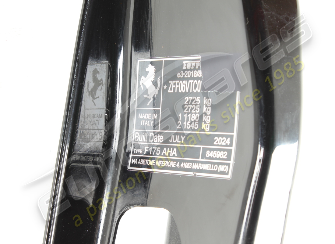 used ferrari ricoprimento montante b inf.. part number 875655 (2)