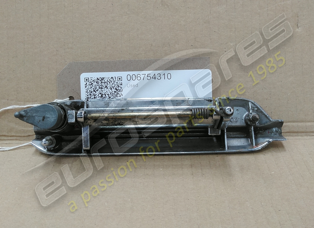 USED LAMBORGHINI RH EXTERIOR DOOR HANDLE. PART NUMBER 006754310 (2) used lamborghini rh exterior door handle. part number 006754310 (2)