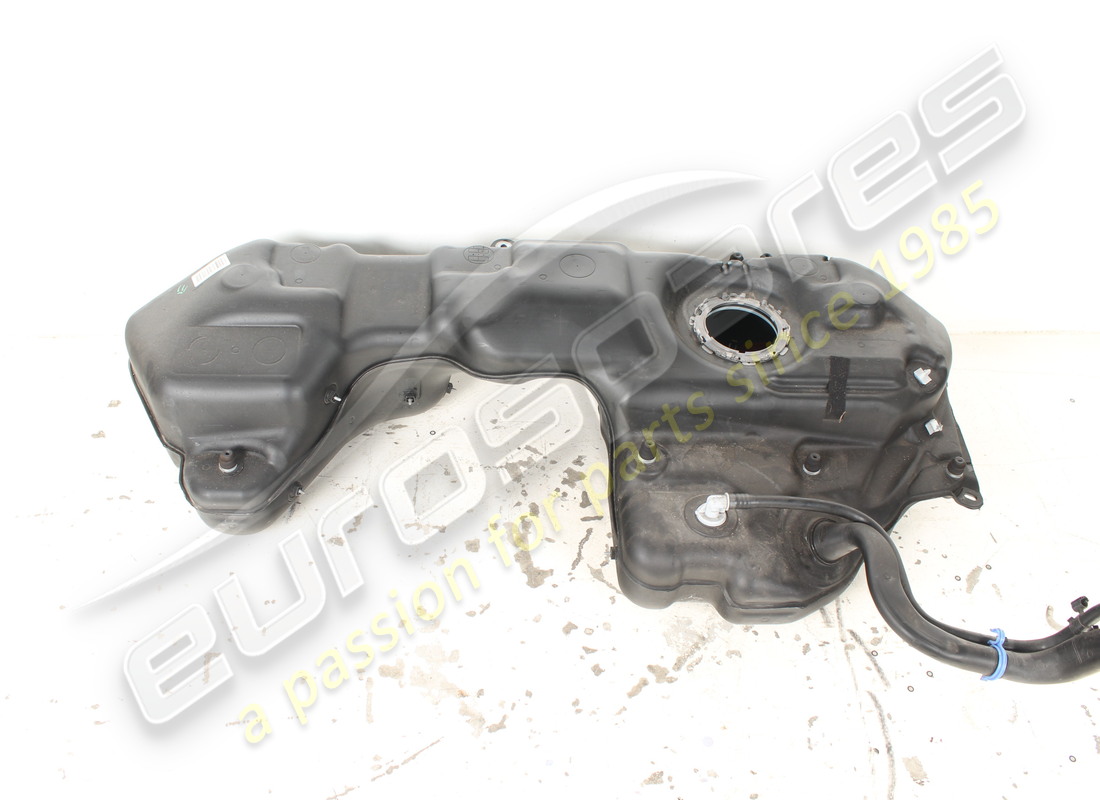 used lamborghini fuel tank 85 tfsi gr nar osh. part number 4m0201021fn (2)