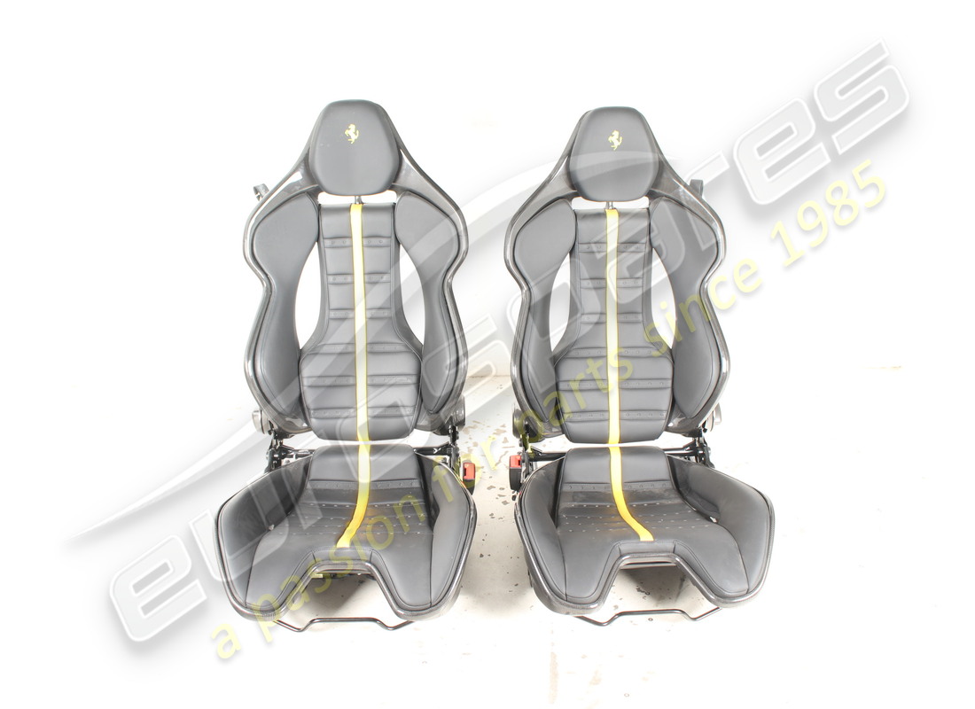 USED FERRARI 296 DAYTONA CARBON SEATS (SIZE LARGE). PART NUMBER EAP1490392 (1) used ferrari 296 daytona carbon seats (size large). part number eap1490392 (1)