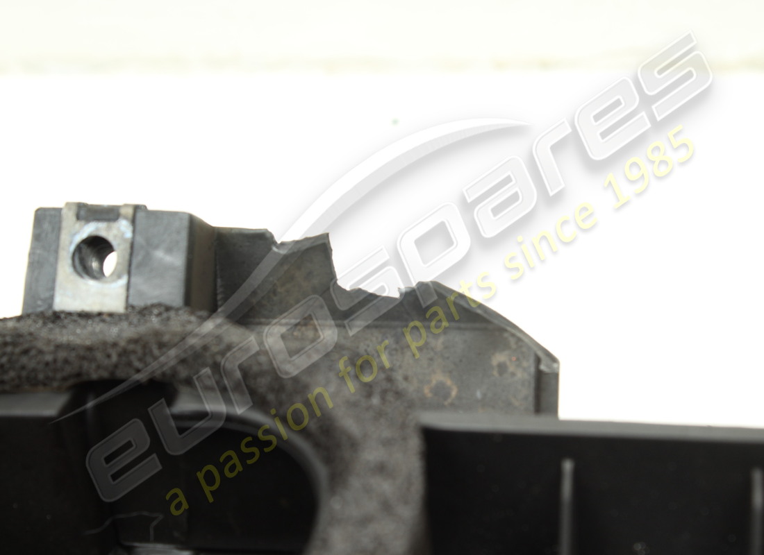 DAMAGED FERRARI COMPLETE DEFROSTER DUCT. PART NUMBER 89067700 (4) damaged ferrari complete defroster duct. part number 89067700 (4)