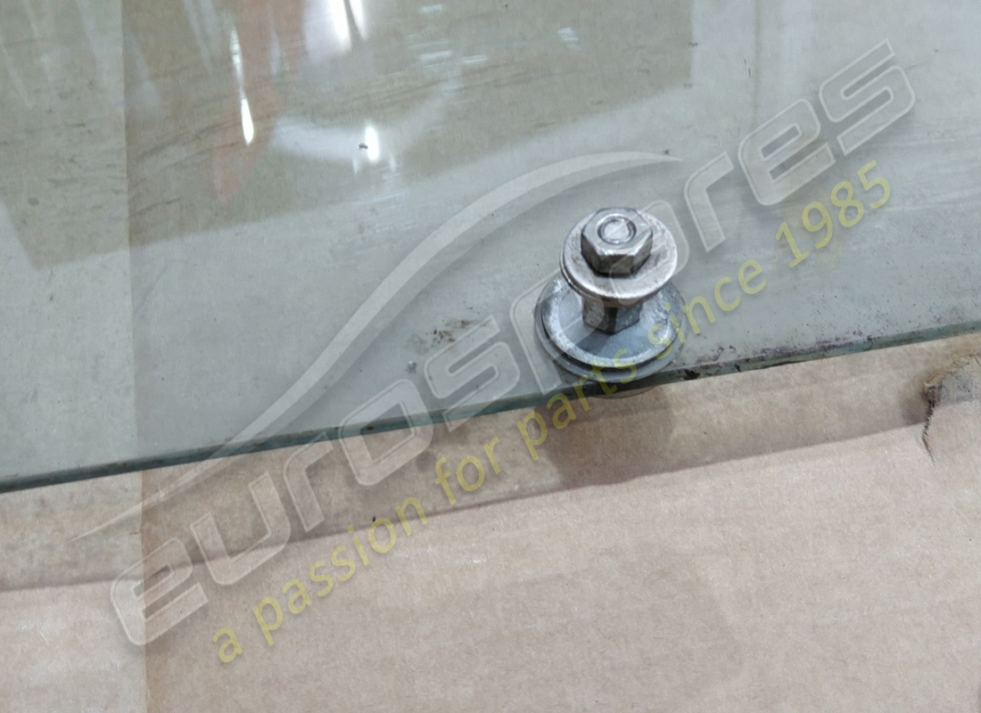 USED FERRARI LH DOOR GLASS TINTED. PART NUMBER 40074908 (2) used ferrari lh door glass tinted. part number 40074908 (2)