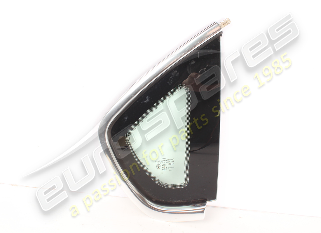 USED Maserati RH THIRD BRAKE LIGHT WINDOW . PART NUMBER 673008989 (1)