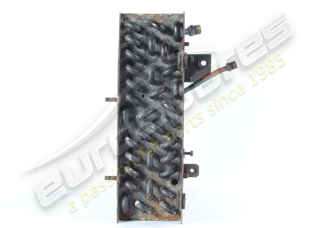 DAMAGED FERRARI CONDENSER. PART NUMBER 61400300 (3) damaged ferrari condenser. part number 61400300 (3)