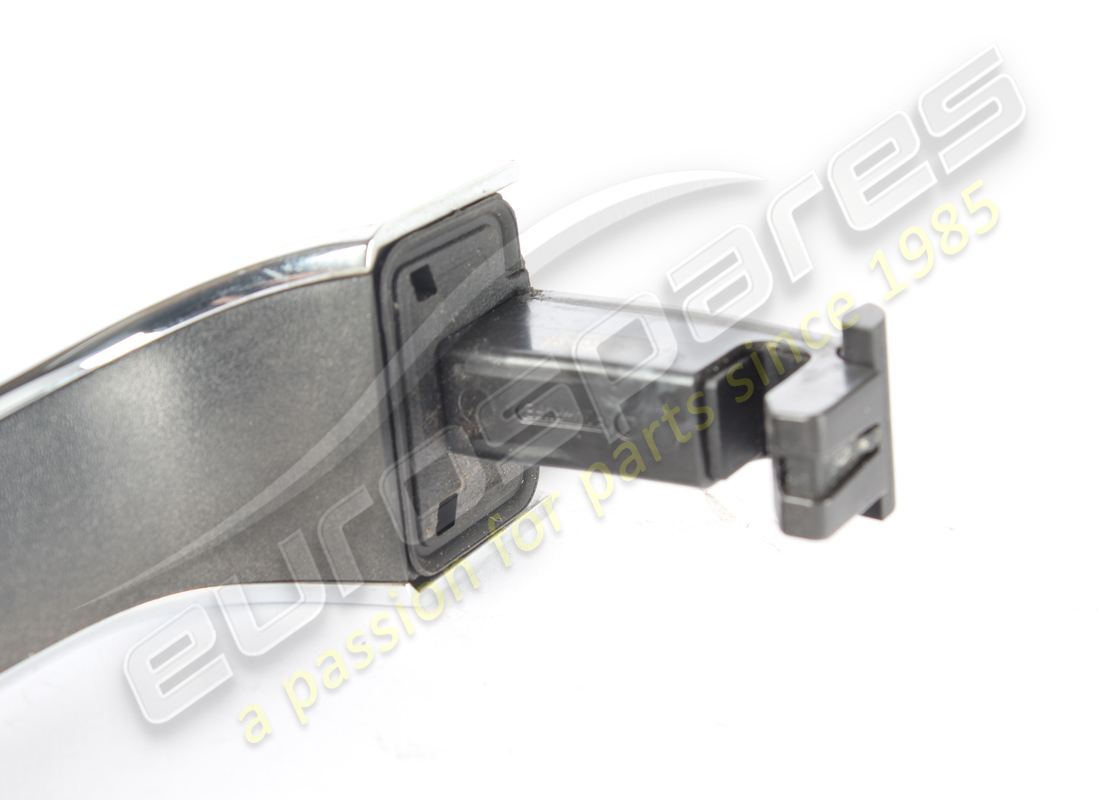 USED MASERATI HANDLE DOOR OPENING. PART NUMBER 670013708 (3) used maserati handle door opening. part number 670013708 (3)