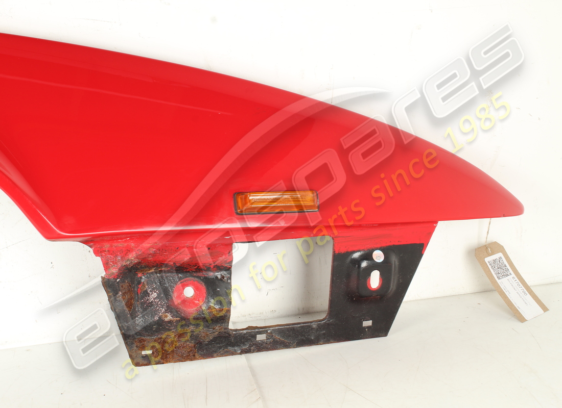 used ferrari rh front wing panel. part number 61707700 (2)