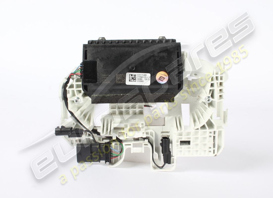 USED MASERATI LH EXTERNAL DOOR HANDLE BRAC. PART NUMBER 670175389 (2) used maserati lh external door handle brac. part number 670175389 (2)