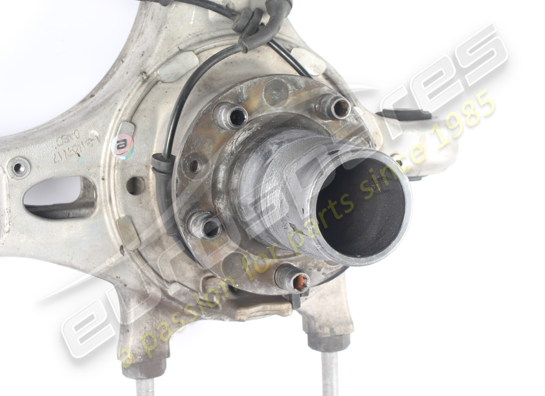 USED FERRARI LH HUB CARRIER. PART NUMBER 266200 (2) used ferrari lh hub carrier. part number 266200 (2)