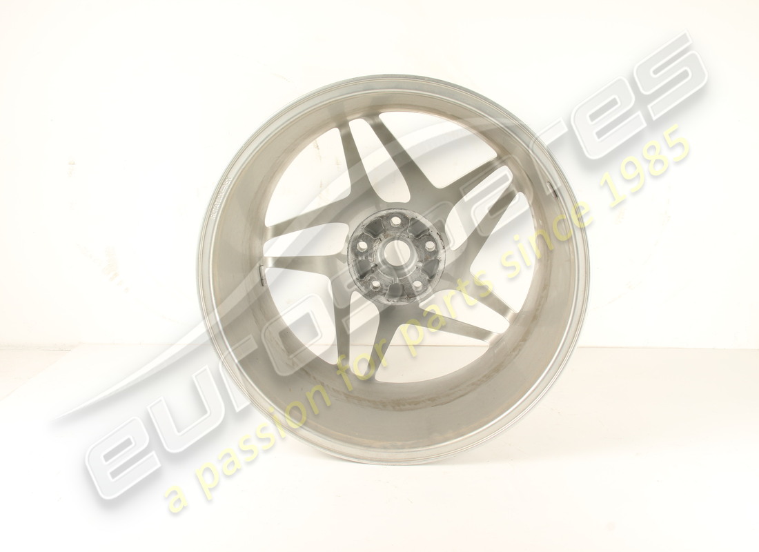 used ferrari lh rear wheel. part number 861251 (3)
