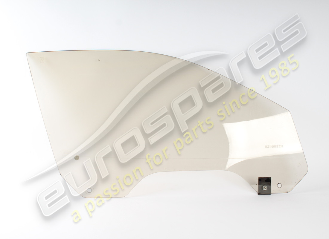 USED Ferrari RH DOOR GLASS . PART NUMBER 61533700 (1)