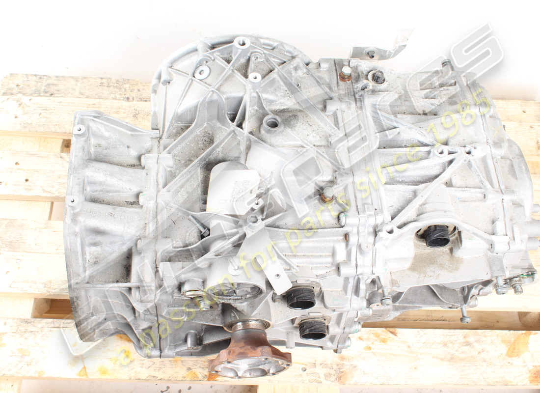 USED FERRARI COMPLETE DUAL CLUTCH GEARBOX. PART NUMBER 342723 (4) used ferrari complete dual clutch gearbox. part number 342723 (4)