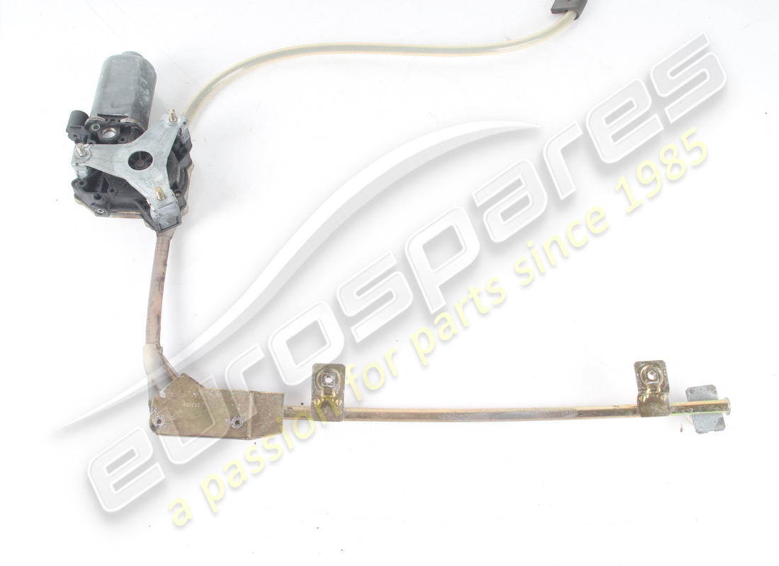 USED MASERATI RH WINDOW RAISER. PART NUMBER 377705072 (3) used maserati rh window raiser. part number 377705072 (3)