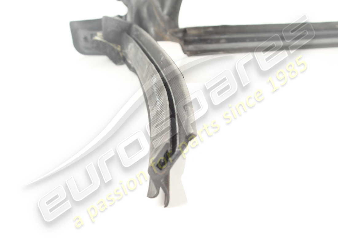 USED FERRARI LH REAR BELTLINE SEAL. PART NUMBER 85263000 (1) used ferrari lh rear beltline seal. part number 85263000 (1)
