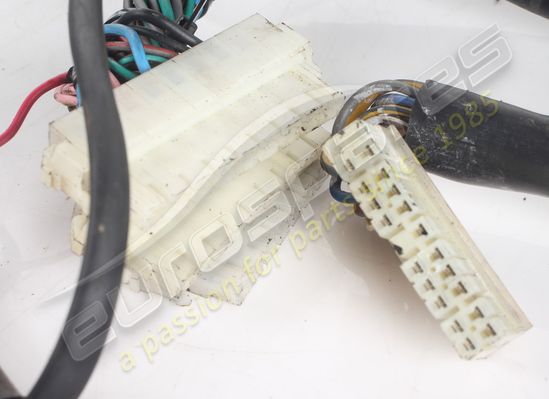 USED FERRARI FRONT CABLE. PART NUMBER 61885700 (3) used ferrari front cable. part number 61885700 (3)