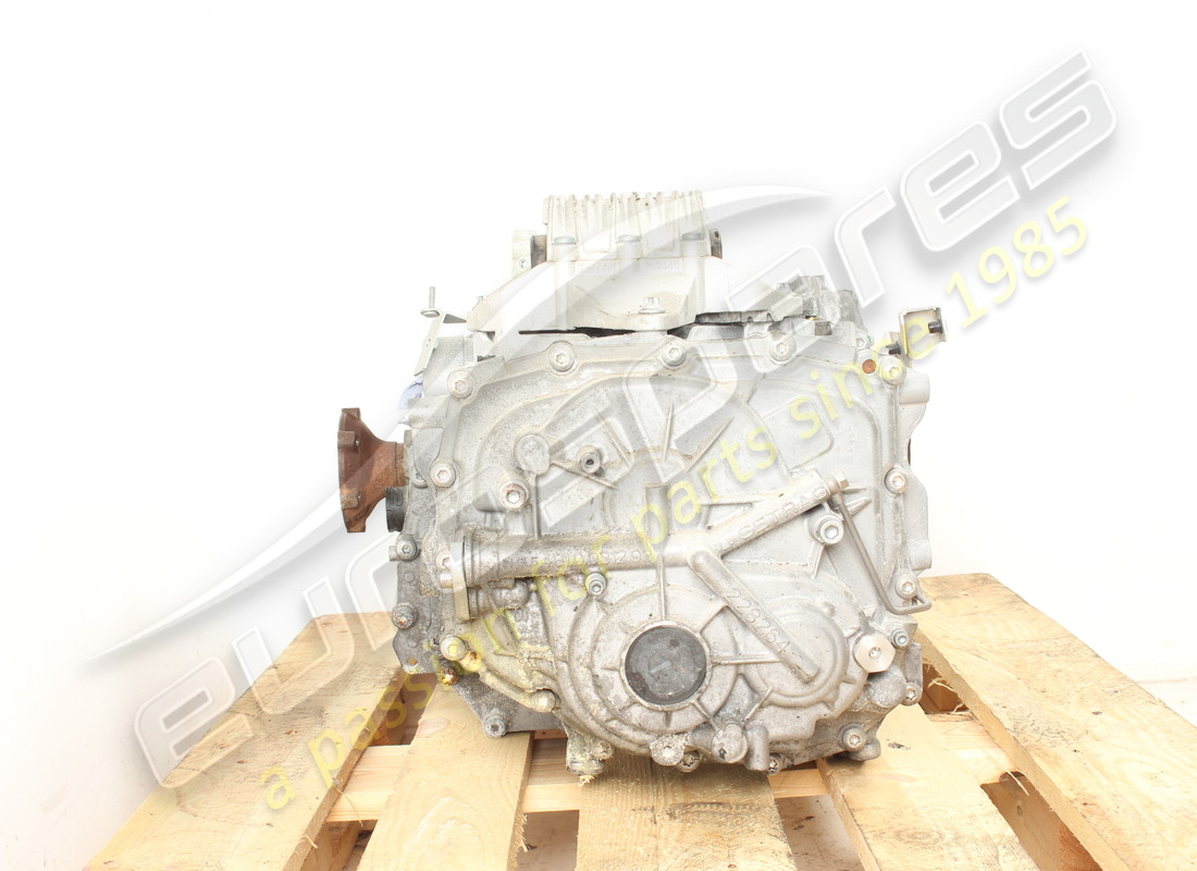 USED FERRARI COMPLETE DUAL CLUTCH GEARBOX. PART NUMBER 342723 (5) used ferrari complete dual clutch gearbox. part number 342723 (5)