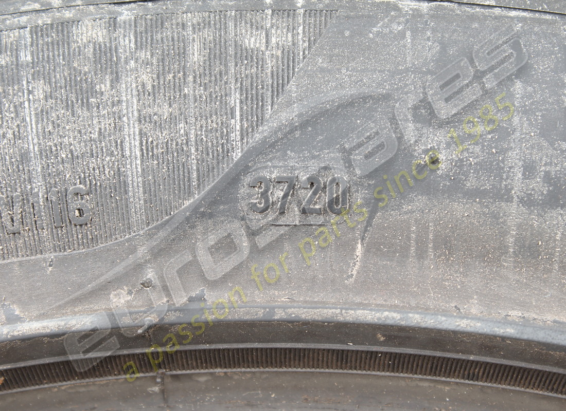 NEW MASERATI PIRELLI TYRE P ZERO XL MGT, 295/40 R20 (110Y). PART NUMBER 670034882 (6) new maserati pirelli tyre p zero xl mgt, 295/40 r20 (110y). part number 670034882 (6)
