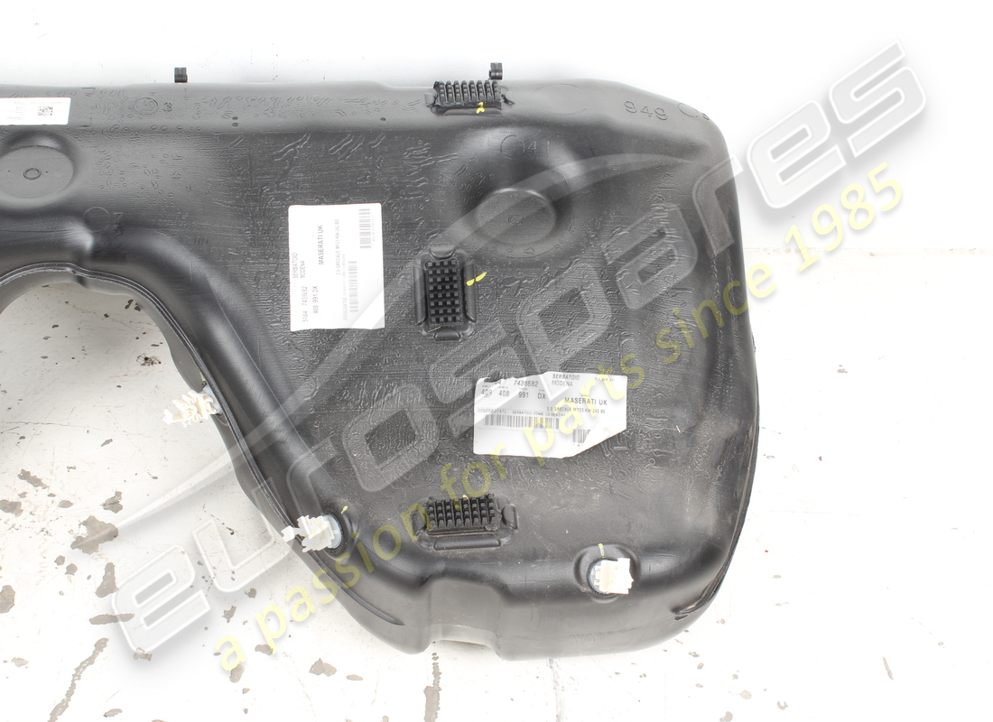 USED MASERATI FUEL TANK ASSEMBLY. PART NUMBER 675001696 (4) used maserati fuel tank assembly. part number 675001696 (4)