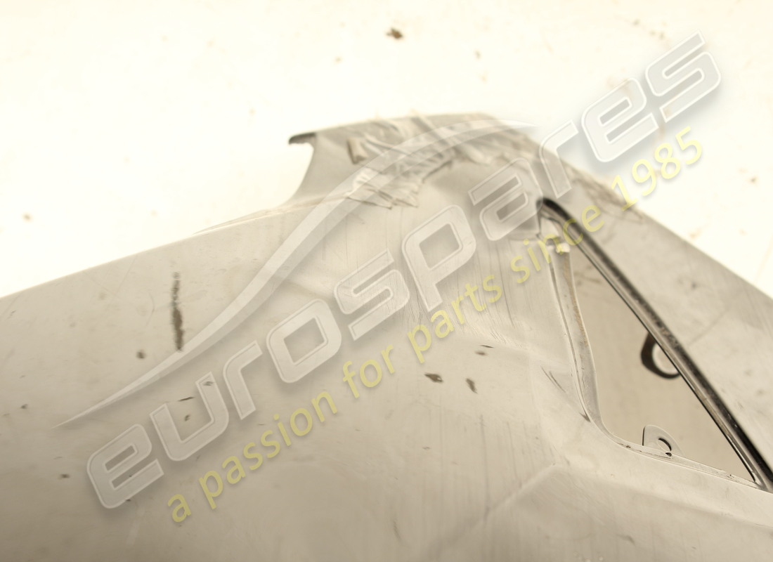 damaged lamborghini lh front fender. part number 4ml821105a (3)