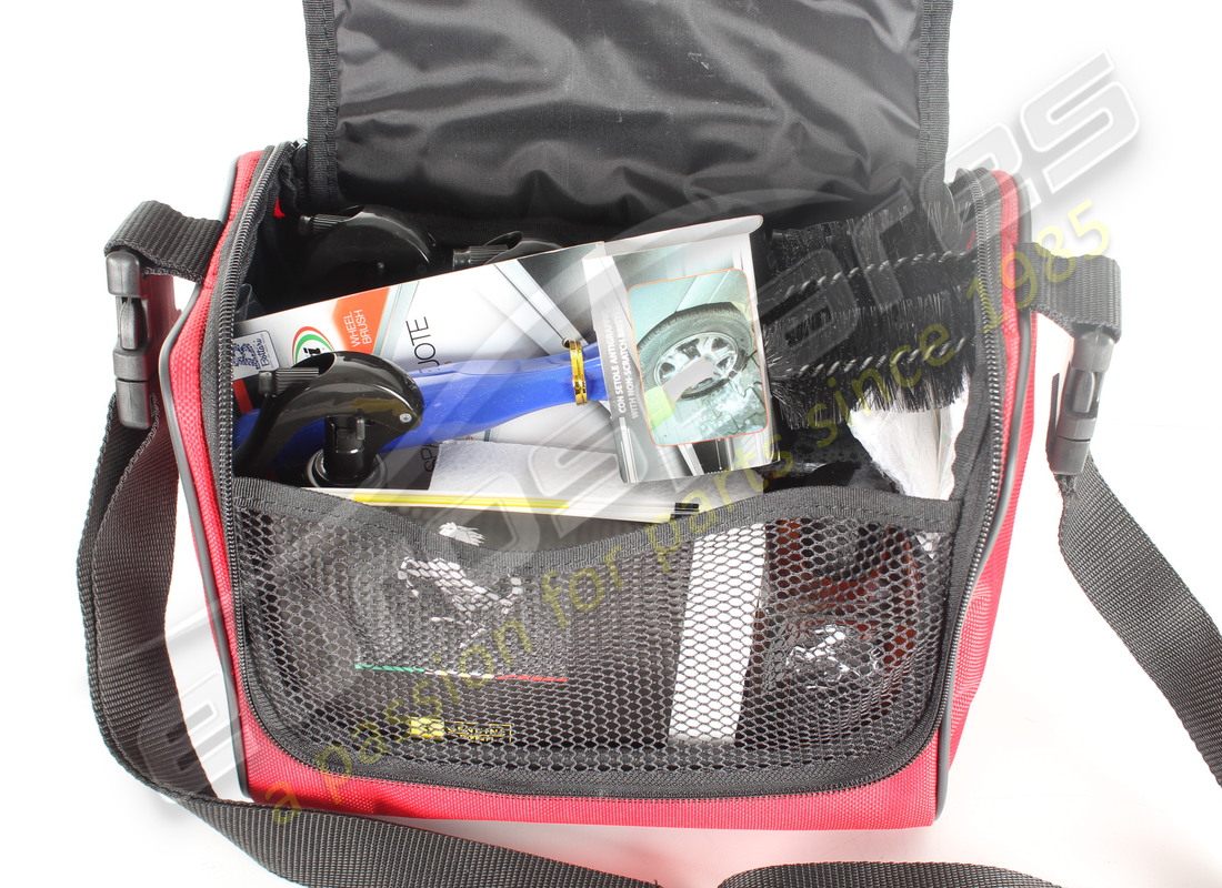 NEW FERRARI CAR CARE EXTERIOR KIT. PART NUMBER 70004078 (4) new ferrari car care exterior kit. part number 70004078 (4)