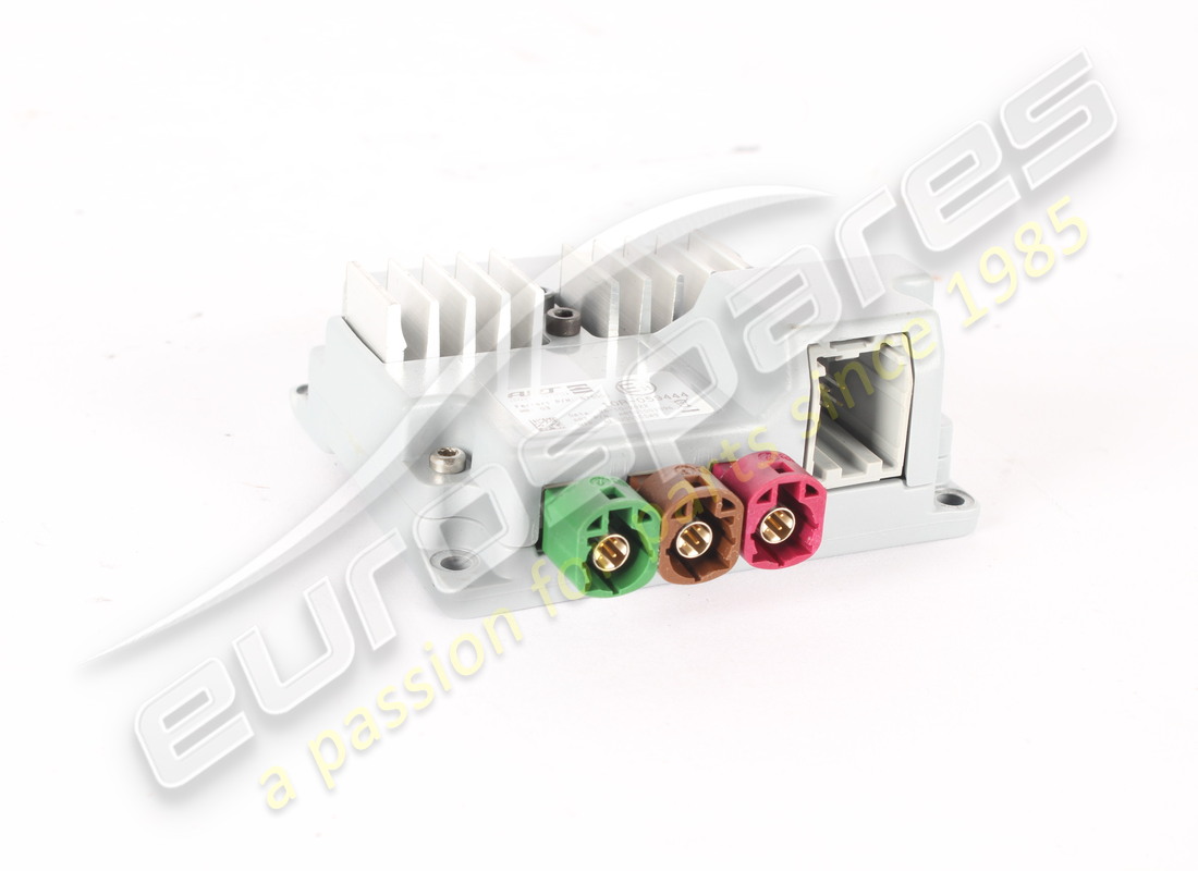 USED FERRARI USB SPLITTER. PART NUMBER 875005 (3) used ferrari usb splitter. part number 875005 (3)