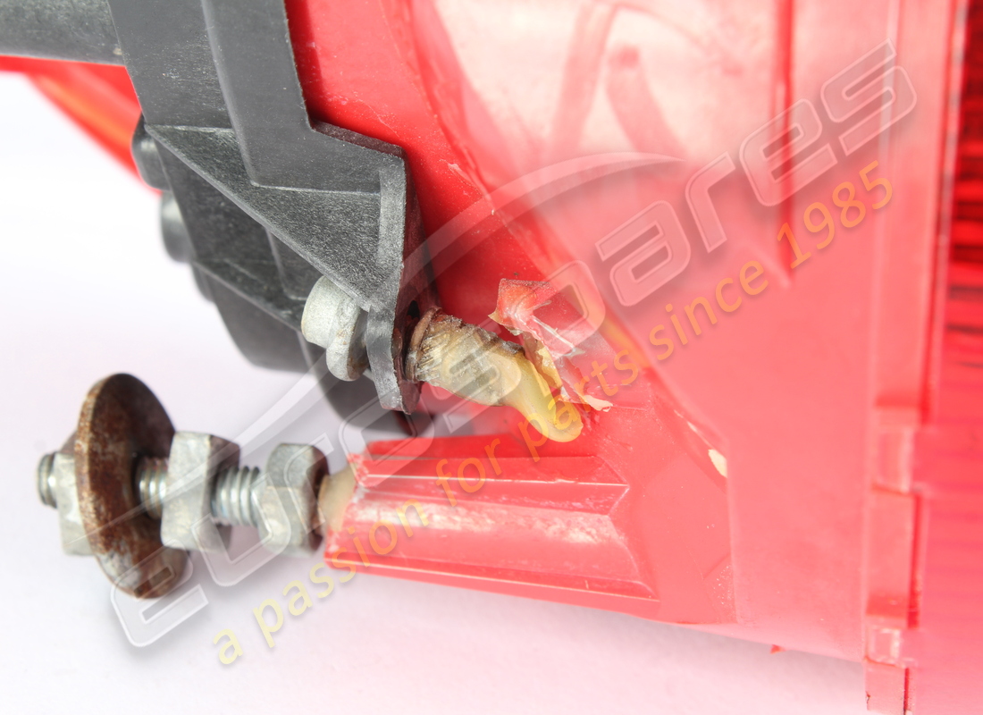 DAMAGED FERRARI INNER LH TAIL LIGHT. PART NUMBER 185669 (4) damaged ferrari inner lh tail light. part number 185669 (4)
