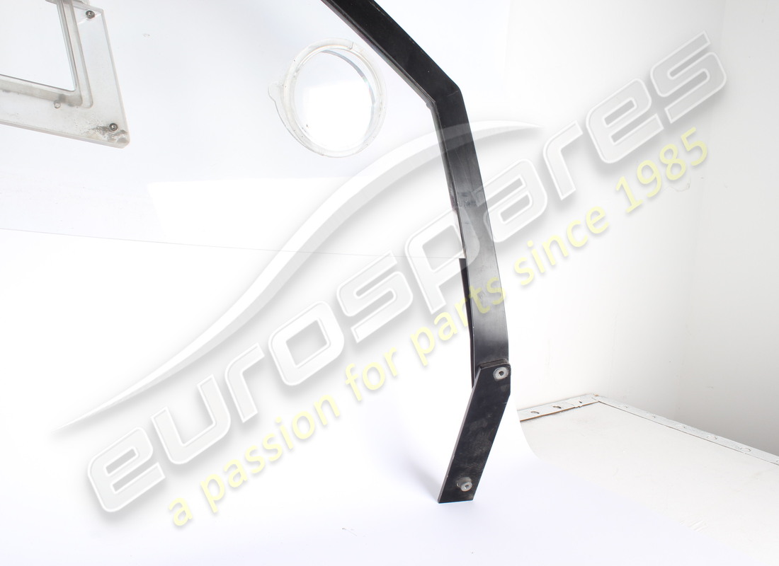 DAMAGED FERRARI COMPLETE RH WINDOW FRAME WITH SLIDING LEXAN. PART NUMBER 83717900 (4) damaged ferrari complete rh window frame with sliding lexan. part number 83717900 (4)