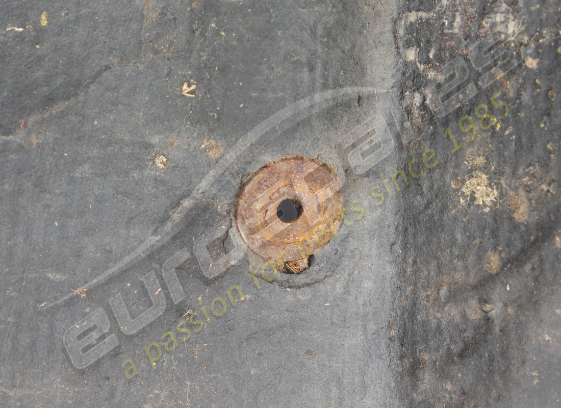 USED FERRARI RH GRAVEL GUARD RHD GTB. PART NUMBER 61859100 (6) used ferrari rh gravel guard rhd gtb. part number 61859100 (6)