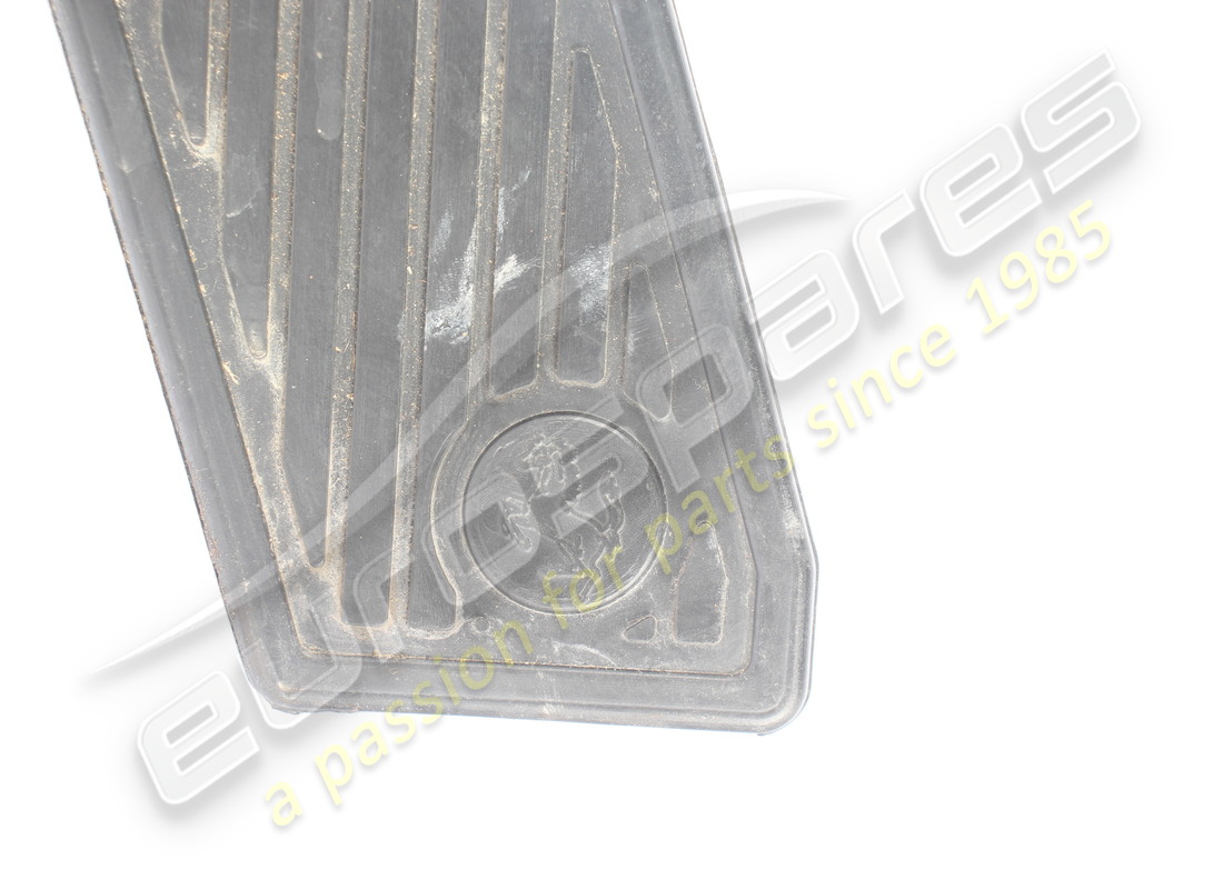 used ferrari footrest rubber rhd part number 65918000 (3)