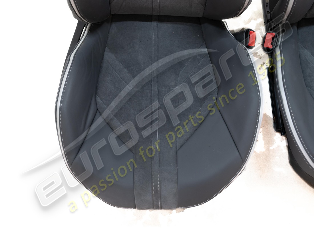 damaged ferrari full electric std style seats with alcantara centre & leather bolsters, horse stitched on headrest,. part number eap1563082 (6)