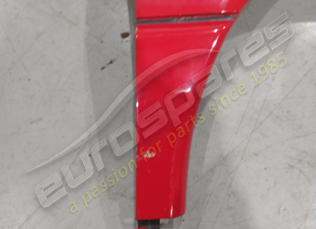DAMAGED FERRARI COMPLETE RH FRONT FENDER. PART NUMBER 63962100 (2) damaged ferrari complete rh front fender. part number 63962100 (2)