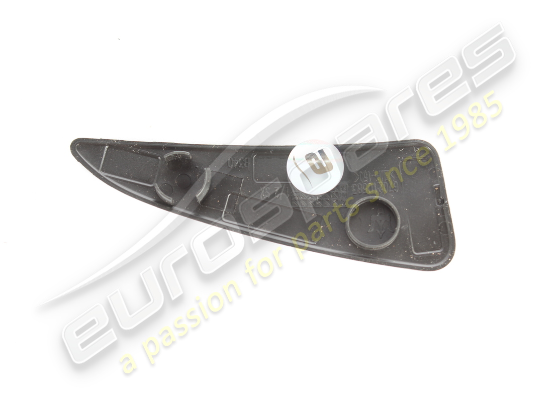 USED MASERATI SAFETY TRIANGLE. PART NUMBER 670223600 (2) used maserati safety triangle. part number 670223600 (2)